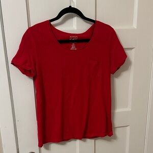 Women’s Short Sleeve Pocket Tee in Red
